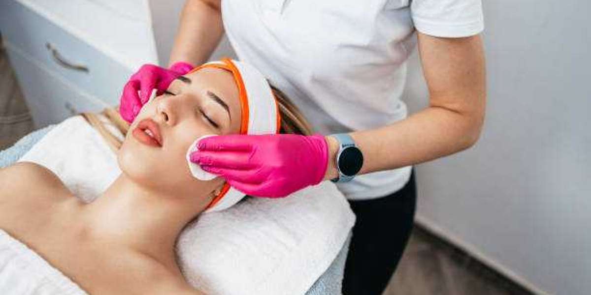 House of Aesthetics in South Delhi offers top-notch dermatological care