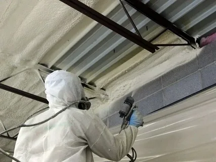 Why Spray Foam Insulation for Metal Buildings is a Smart Choice in Kansas